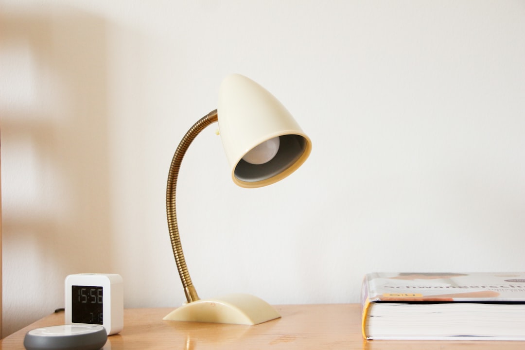 Idoraliving Table lamp